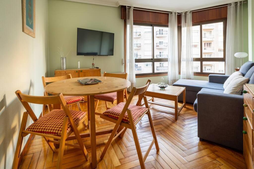 Apartamento Centro De Vigo Con Paking Gratuito Bagian luar foto