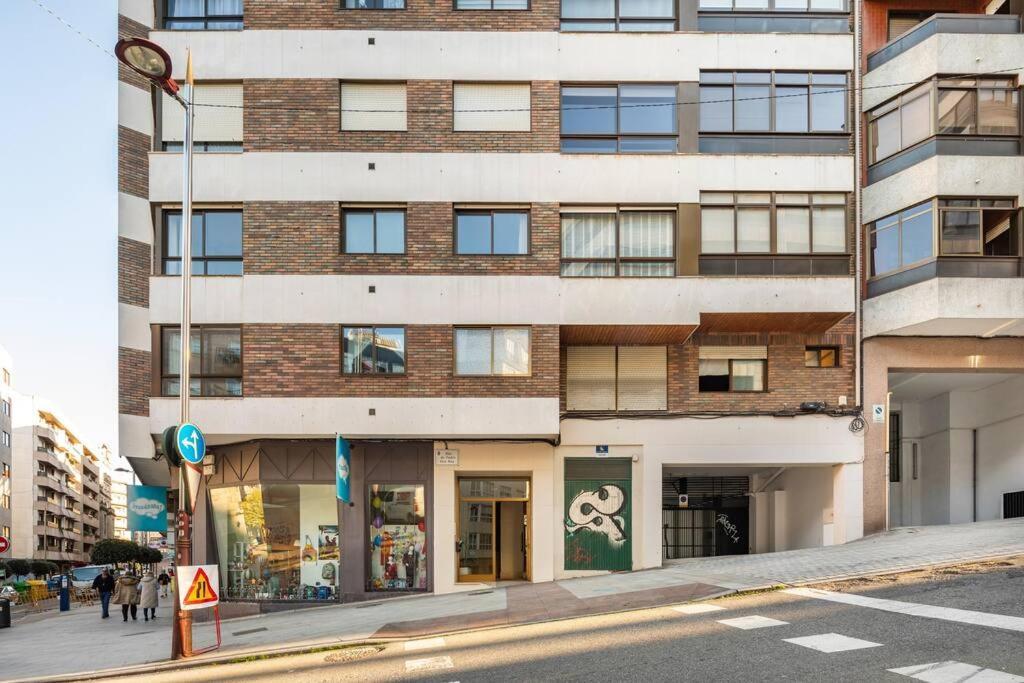 Apartamento Centro De Vigo Con Paking Gratuito Bagian luar foto